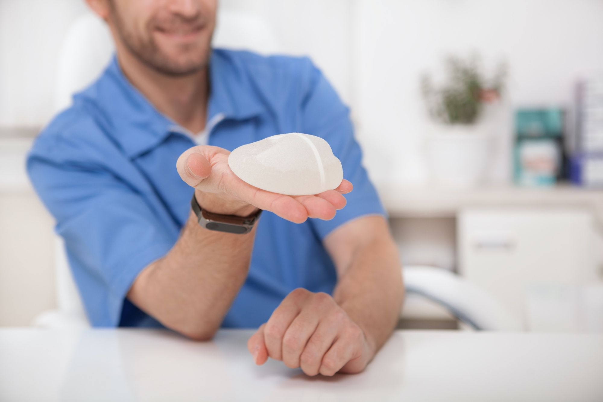 Does Getting Breast Implants Increase Risk Of Cancer ...